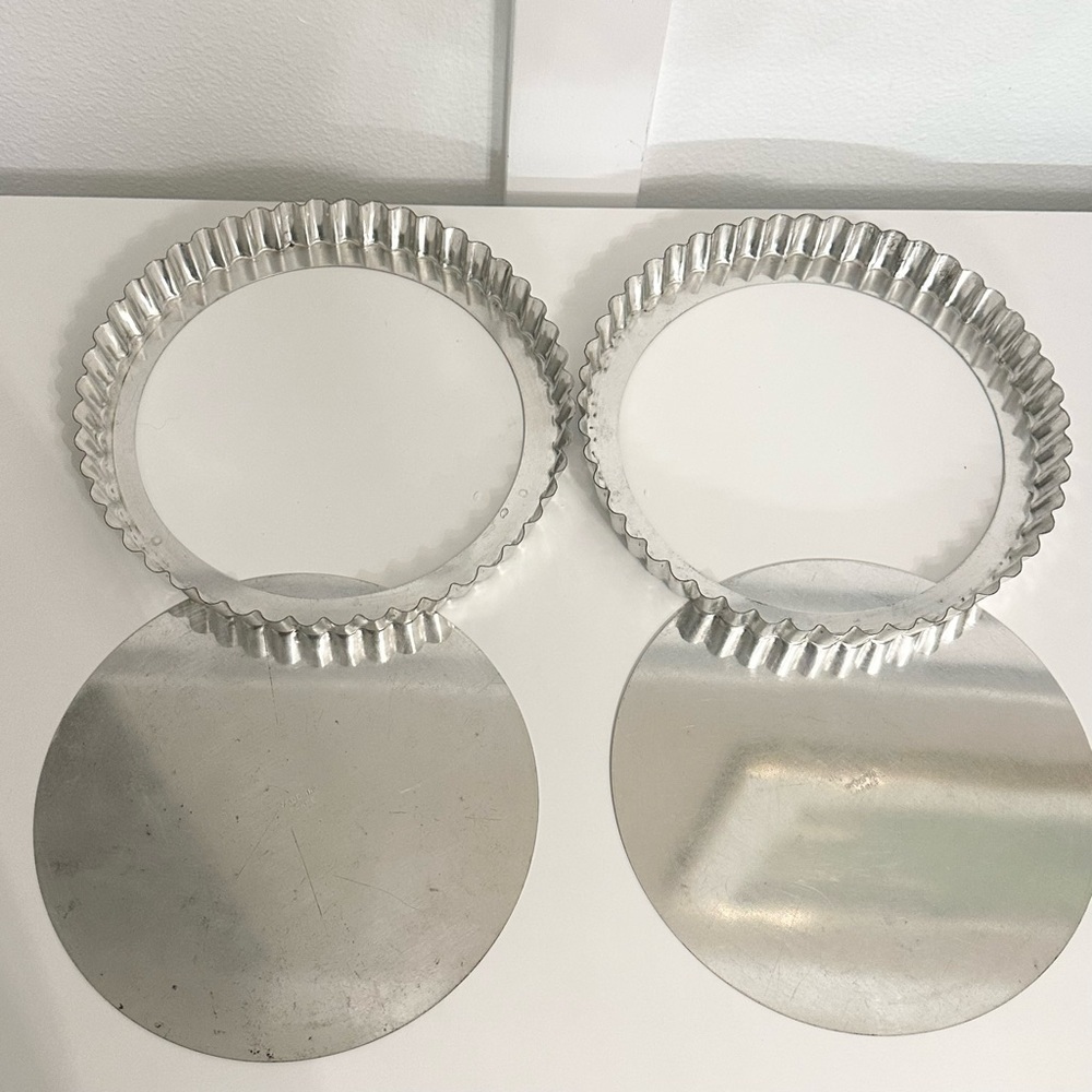 2) VTG French Fluted 8” Pie Tart Pans Baking Tins Removable Bottoms France cake - Picture 3 of 8